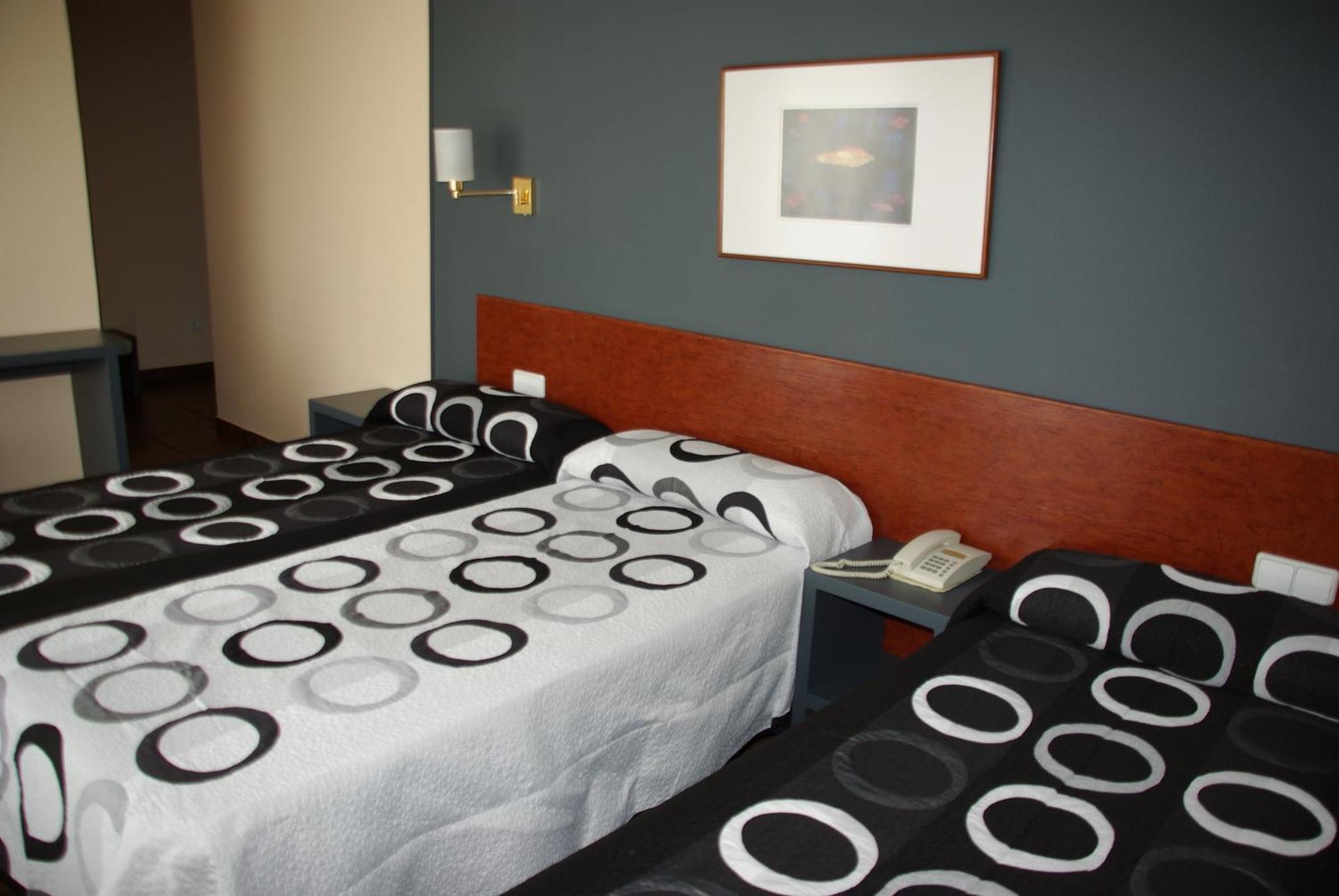 Hotel Yerri เอสเตลลา ภายนอก รูปภาพ